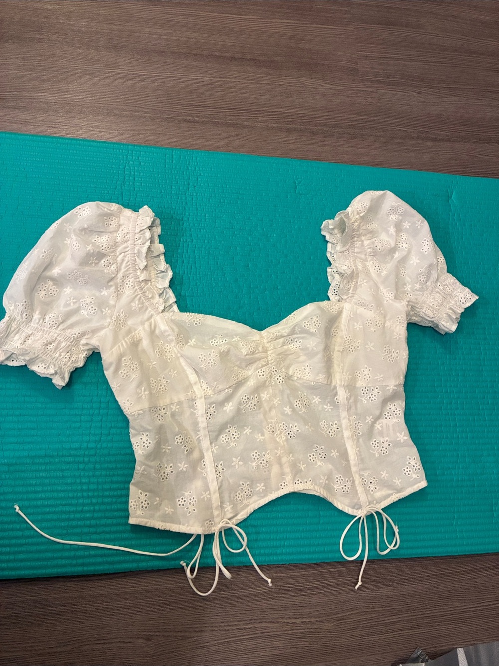 For Love & Lemons White Eyelet Puff-Sleeve Crop Top (moving-sale) - Picture 10 of 13